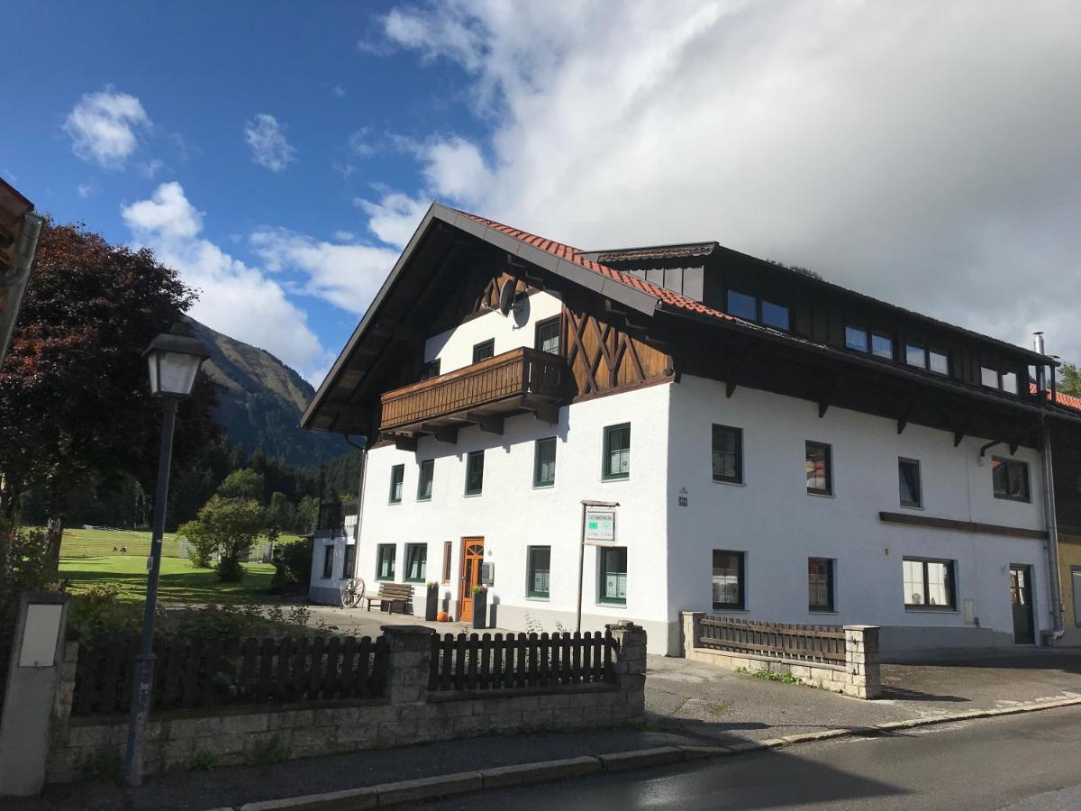 Pony-Ziegen-Hasen-Ranch Bichlbach Apartment Exterior photo